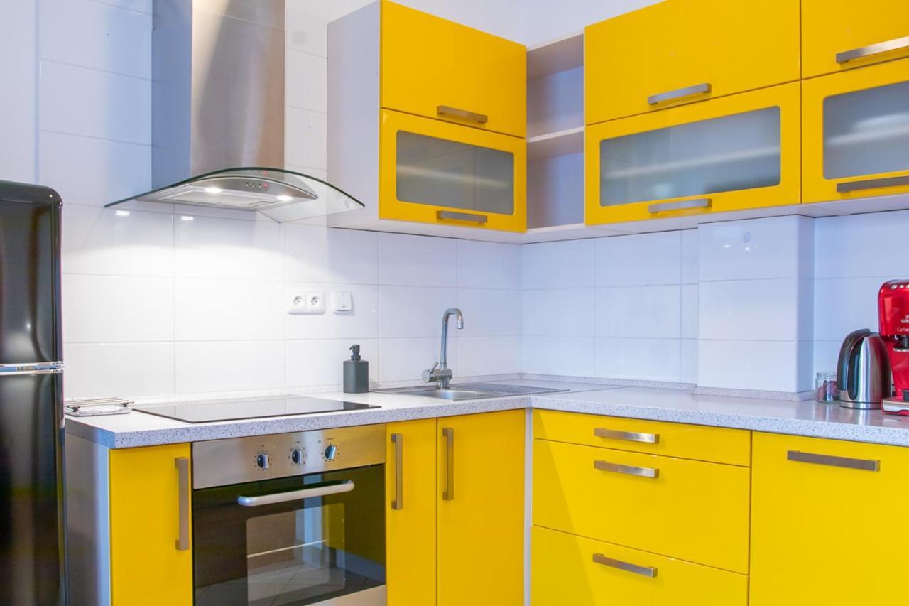 Yellow Apartment Ostrava Exterior foto