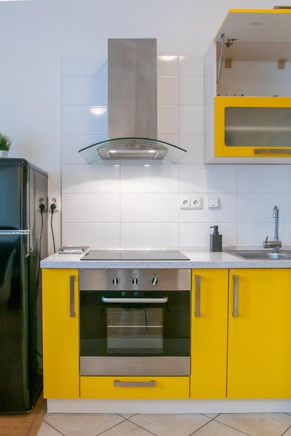 Yellow Apartment Ostrava Exterior foto